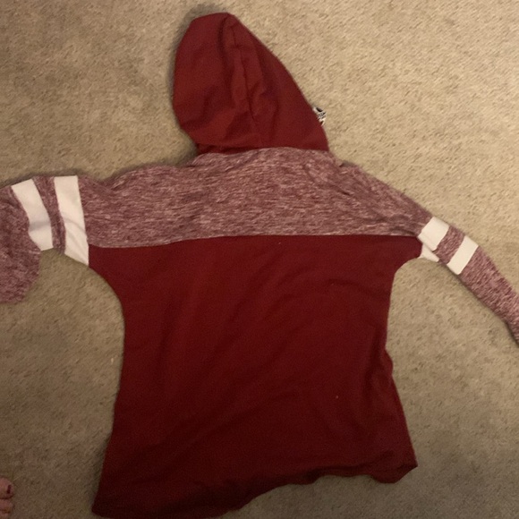 LG11/13 no boundaries maroon long sleeve shirt with hoodie (love) light use - Picture 5 of 5
